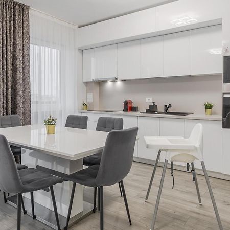 Pure Flat Apartment Oradea Bagian luar foto