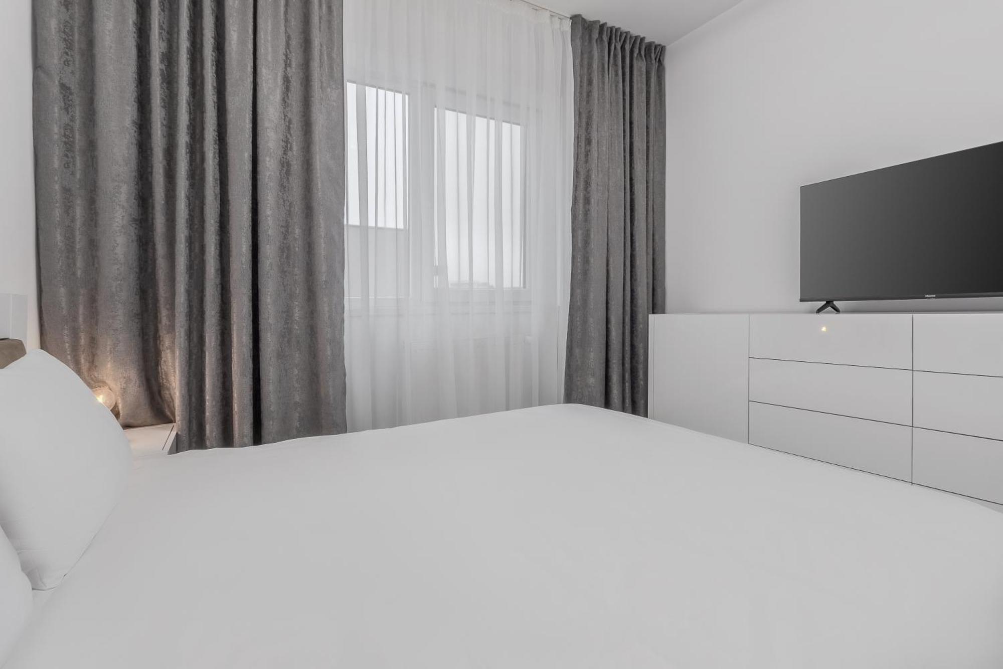 Pure Flat Apartment Oradea Bagian luar foto