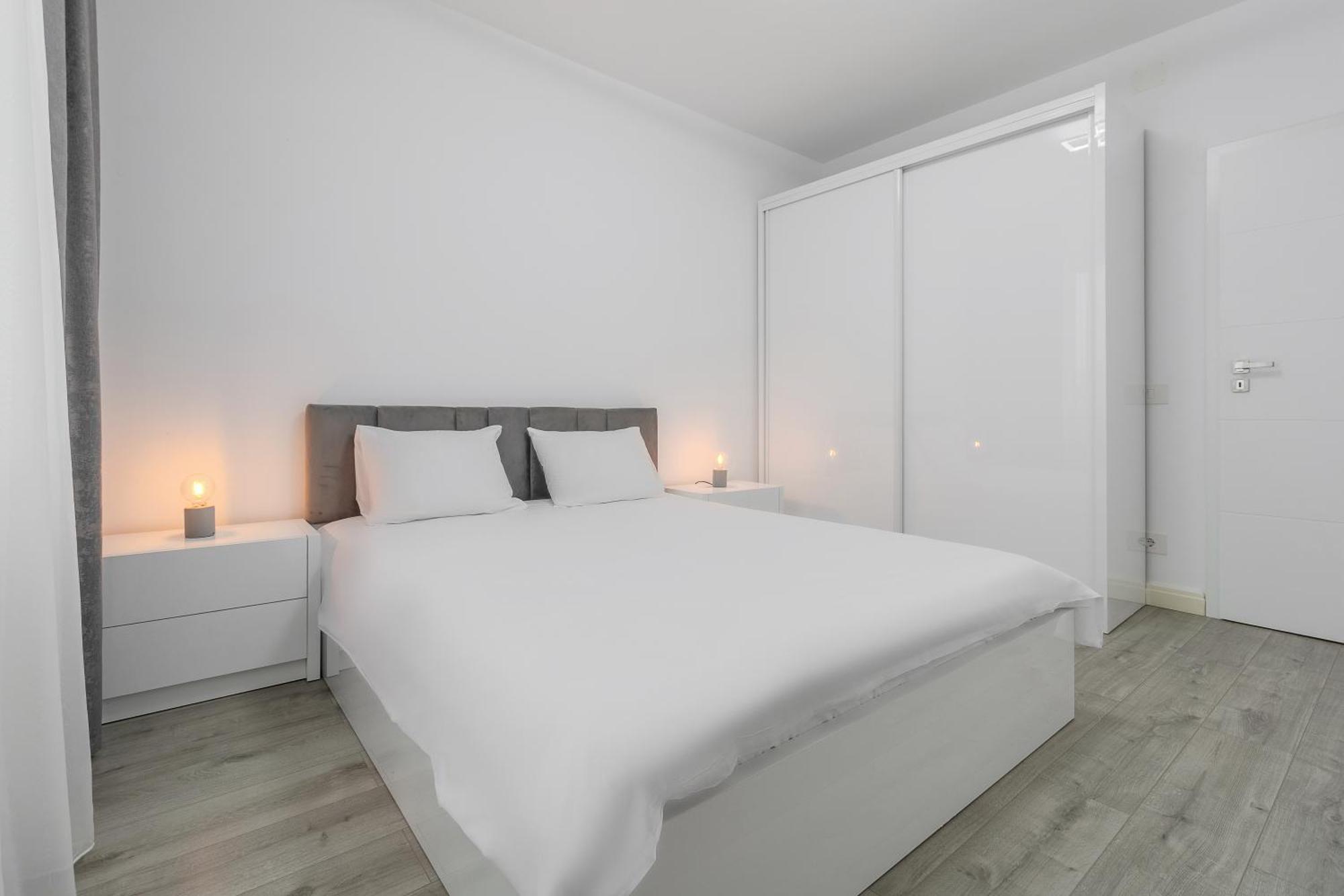 Pure Flat Apartment Oradea Bagian luar foto