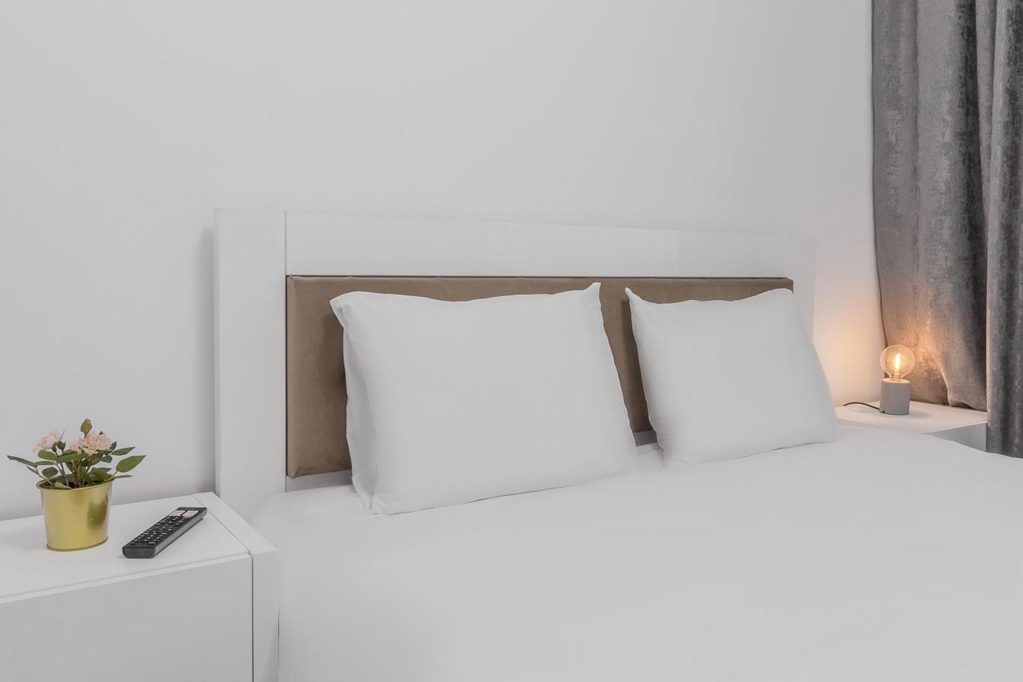 Pure Flat Apartment Oradea Bagian luar foto